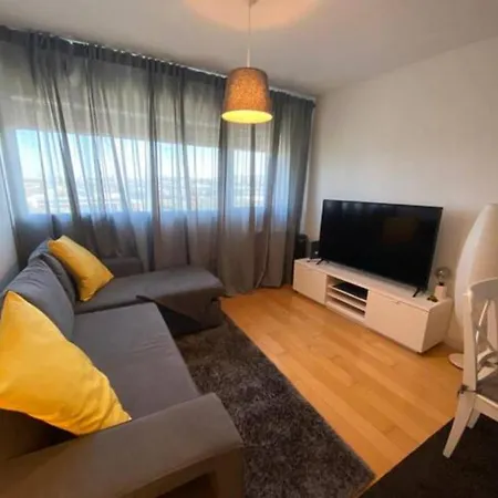 Apartment Deluxe - Parque Nacoes *